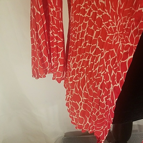 Super cute top - Picture 3 of 4